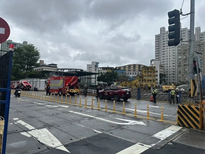 捷運萬大線永和工地傳工安意外 2工人遭掉落鐵管砸傷送醫圖片