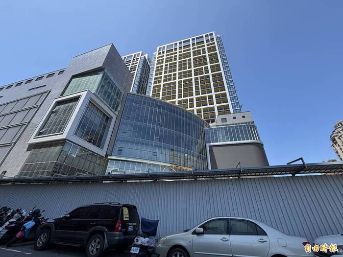 新竹縣竹北市豐采520工地昨天下午傳出工安事件。（記者廖雪茹攝）圖片