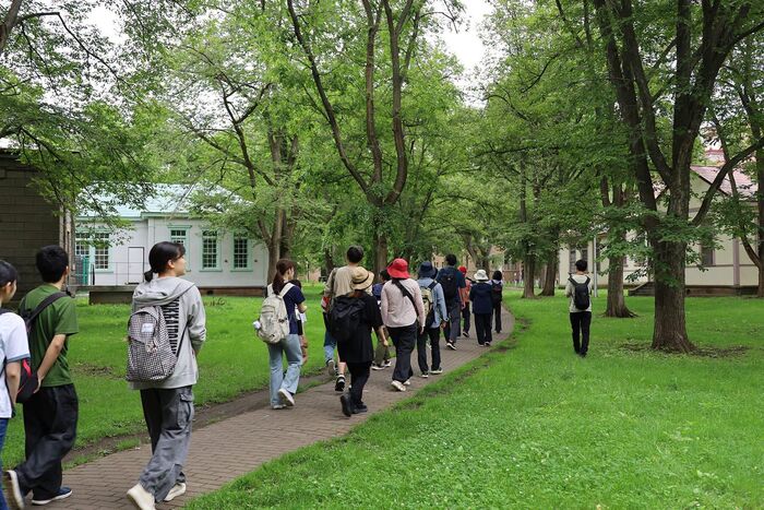 日本北海道大學一名男學生因為在實驗中不慎遭化骨水潑灑，送醫搶救不治身亡。（示意圖／翻攝自Facebook／北海道大学）圖片