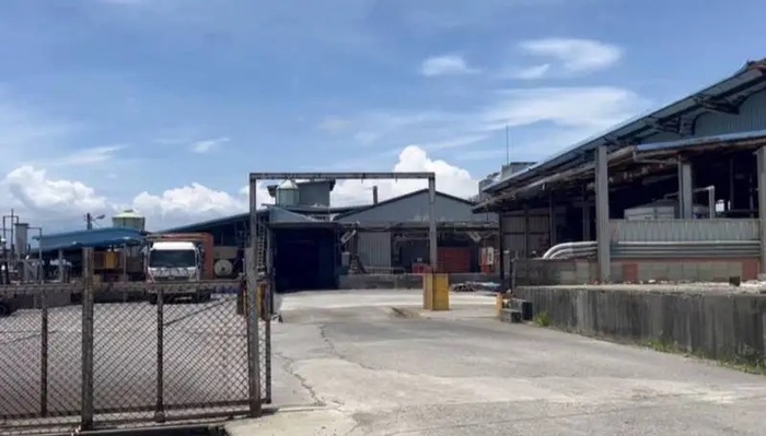 宜蘭一間屠宰場驚傳工人從2樓摔落到1樓，50歲男子觸電又墜樓，瞬間失去意識，送醫搶救。圖／民眾提供圖片