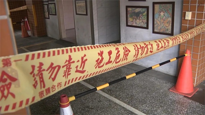 7.0強震後1死! 新北國小工友爬梯巡漏水摔落身亡（圖／民視新聞）圖片