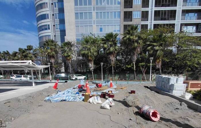 高雄驚傳工安意外，2工人疑缺氧送醫急救，所幸無生命危險。（讀者提供）圖片